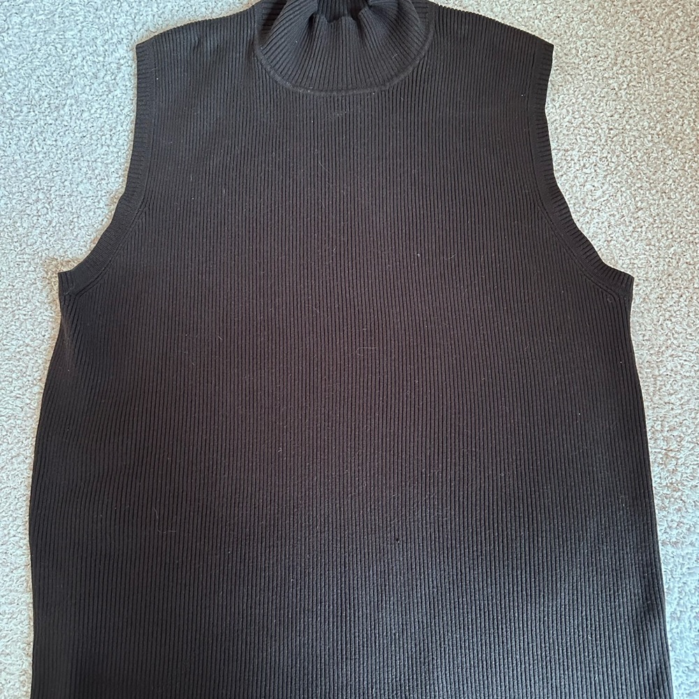 Woman’s Brown Sleeveless Sweater